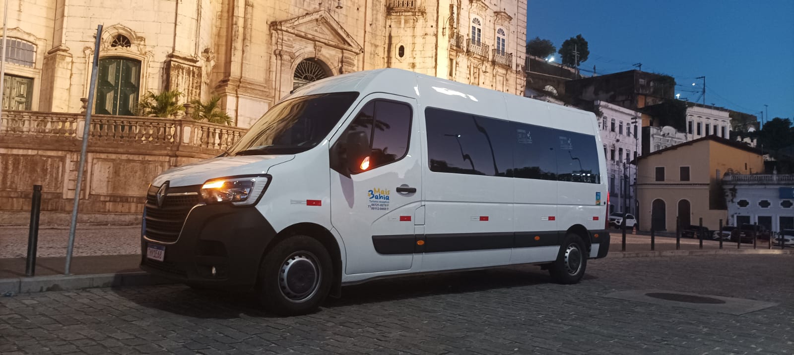 Transfer privativo para o Iberostar Waves Bahia Van da Mais Bahia Turismo para transfer privativo ao Iberostar Waves Bahia